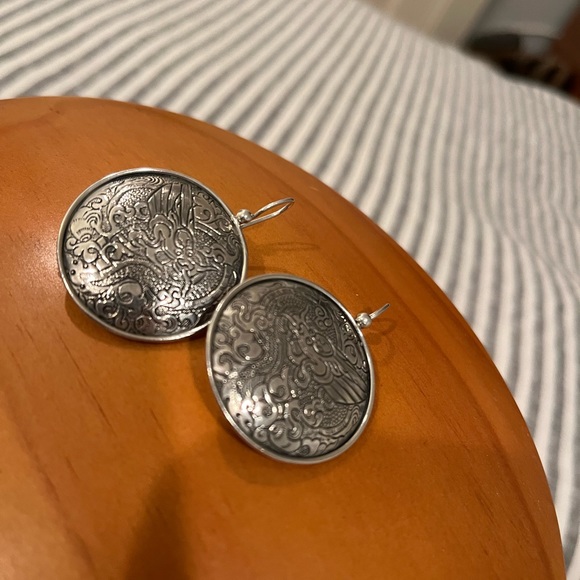 Silpada Jewelry - Silpada sterling silver oriental earrings
